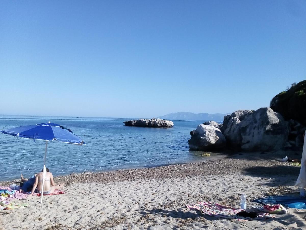 Agriturismo Funtan'Arva Loculi Luaran gambar