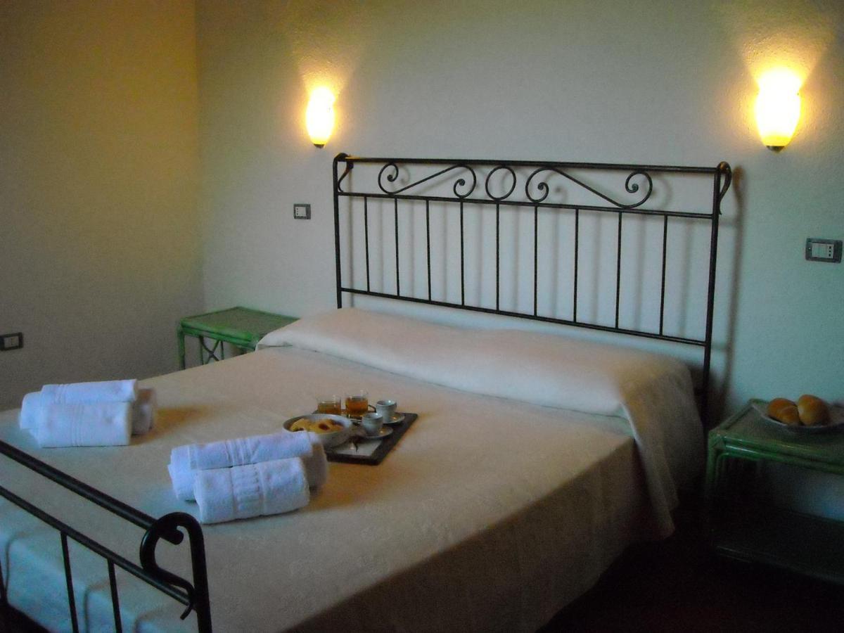 Agriturismo Funtan'Arva Loculi Luaran gambar