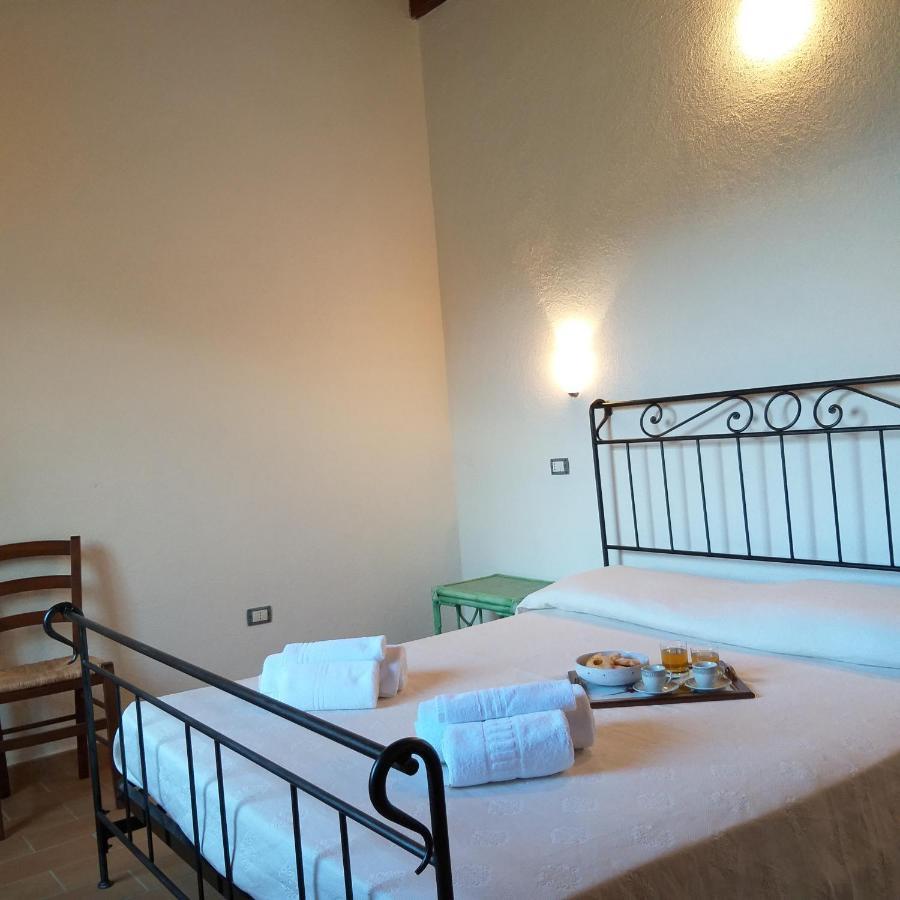 Agriturismo Funtan'Arva Loculi Luaran gambar