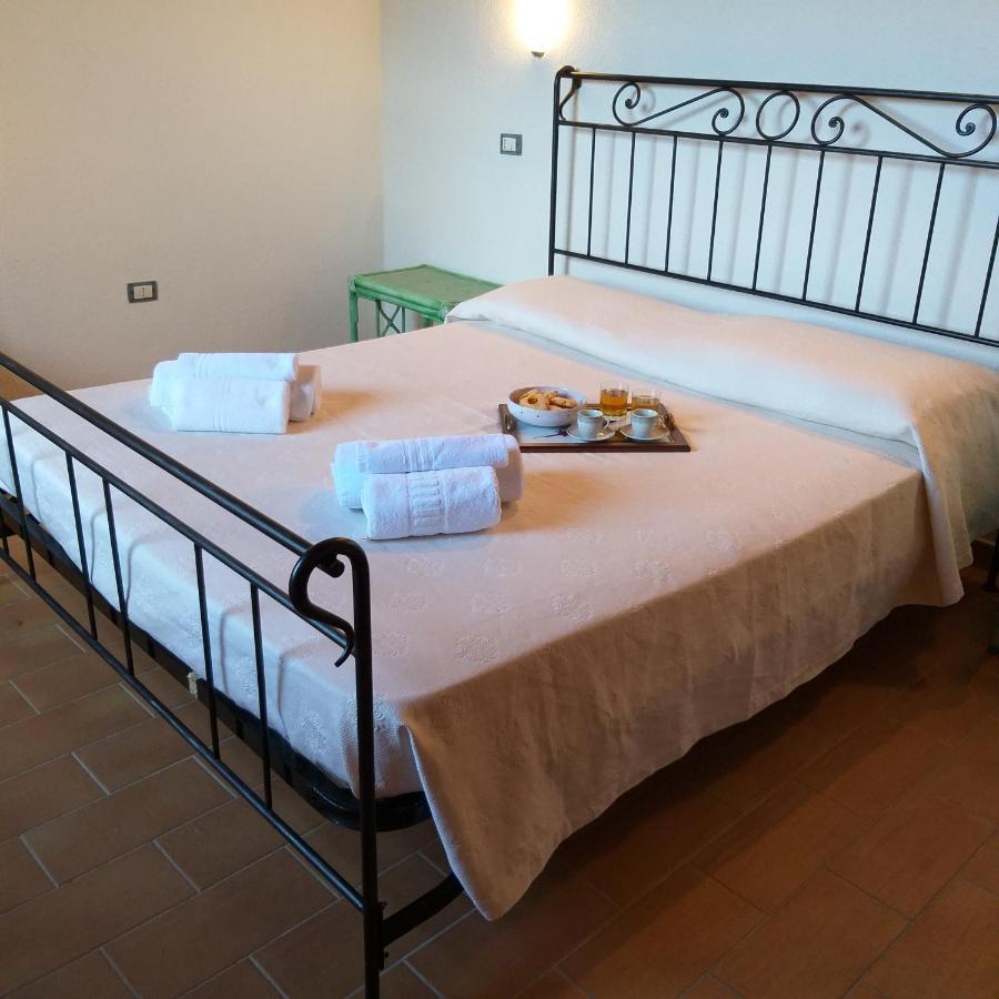 Agriturismo Funtan'Arva Loculi Luaran gambar